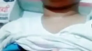 Sexy Desi Girl Showing Her Boobs