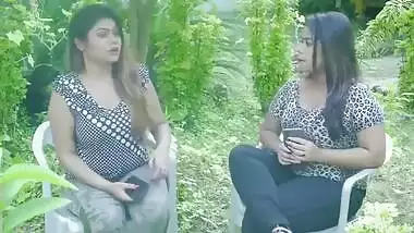 Today Exclusive- Desi Guy Sex With 2 Girls