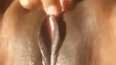 Horny Nri Aunty Fingering Her Juicy Pussy with Loud Moanas