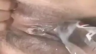 DESI INDIAN CLASSIC FUCKING WITH A BOTTLE VIDEO