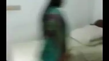 Marathi big boobs bhabhi exposed front of cam on request
