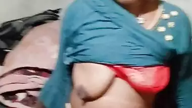 Pervert hubby making video of her wife showing boob