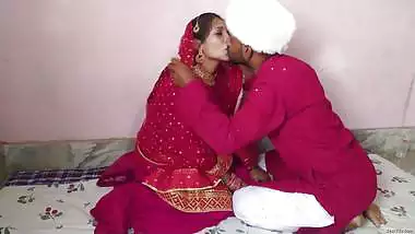 Up Coming Desi Couple Suhagraat Chudai Video