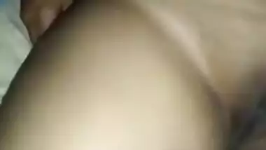 Amateur Lankan pussy swallows thick Desi dick in amateur XXX clip