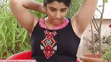 Desi hot model