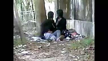 Desi cute indian lover sucking big cock in public park