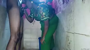 Indian Bhabhi Romantic Bathroom Sex