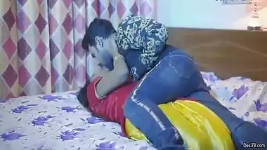 Desi Bhabhi And Devar Bhabhi - Husband Ke Jane Ke Bad Bhabhi Ne Devar Se Apni Pyas Mitayi