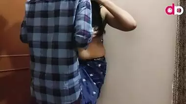 Desi indain maid fucked early in morning in sari