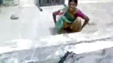 Village Aunty Showing Cunt In Terrace