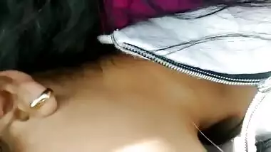 Bf playing with gf pussy