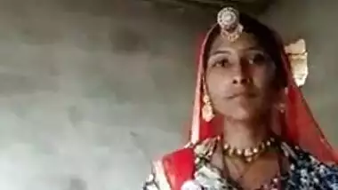 Sexy Rajasthani Bhabhi Showing Off