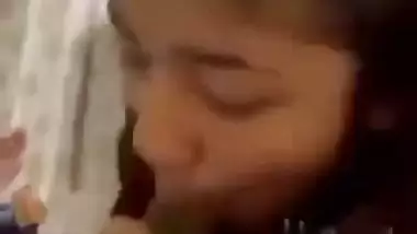 HORNY INSTA INFLUENCER GIVING BLOWJOB