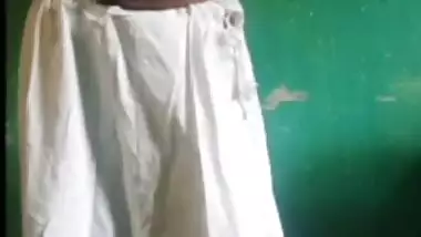 18 Age Girl Saree Changing Hot