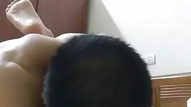 Kathmandu bodybuilder crushes a cunt in a Nepali sex video
