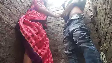Desi Bhabiji Give Her Sexy Ass to Her Deborji in Bathroom Village Blowjob Porn