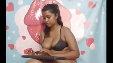 Big boobs girl erotic bikini sex chat