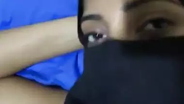 Desi girl face covered fucking boyfriend(hindi audio)