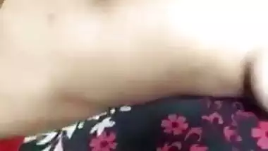 Young Desi model exposes boobies and hair on pubis in solo sex show