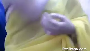 Tamil Huge Boobs Milf In Yellow Sari On Webcam