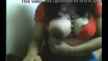 Rashmi aunty webcam boob show