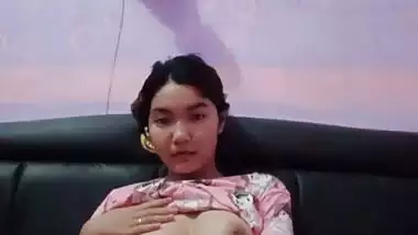 Sexy Kathmandu lady masturbates in Nepali sex video