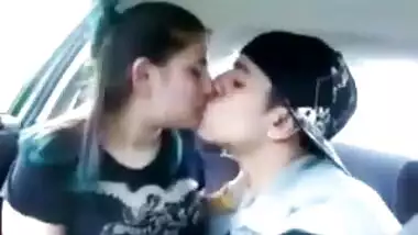 couple like kissing lips