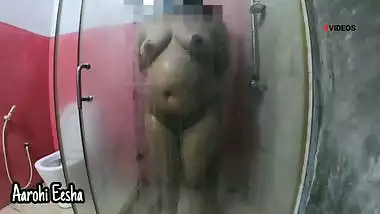 Indian sexy couple sex in hotel bathroom,Sexy chubby girl hard blowjob