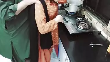 Desi Housewife Fucked Roughly In Kitchen While She Is Cooking With Hindi Audio