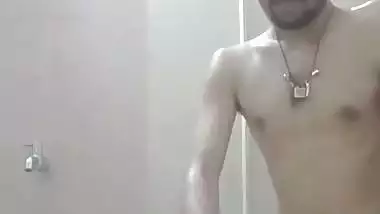 Desi couple fucking xxx in bathroom under shower