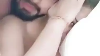 Couple’s Indian sex video from the hotel room