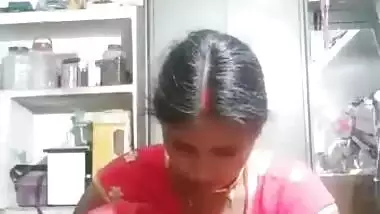 Bhabhi Showing Pussy to Fans