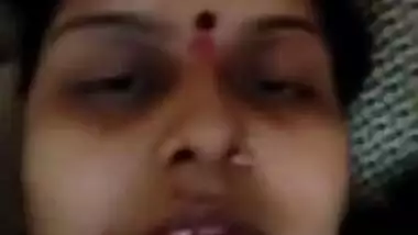Today Exclusive- Horny Desi Bhabhi Showing Her Big Boobs To Lover On Video Call