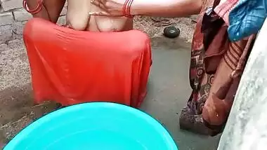 Hot Rati open bathroom bathing Hindi voice