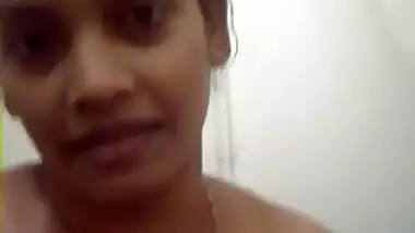 indian wifey shower and then have oral sex 