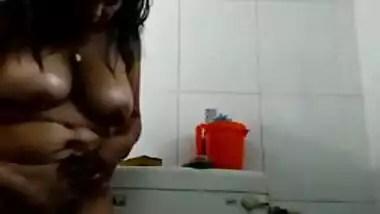 Indian cum-hole shaving movie scene self-shot MMS sex video