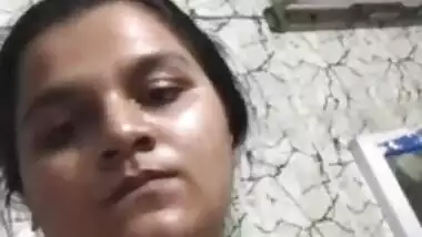 Paki Girl Showing Boob and PussyOn Video call Part 2