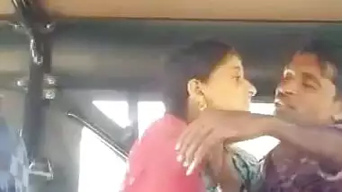 Rajasthani babe fucked in auto