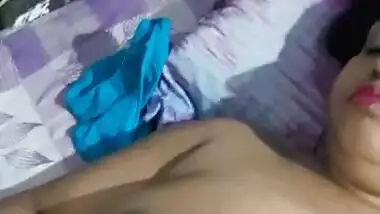 Sexy bhabhi is back again with 5 new videos part 2