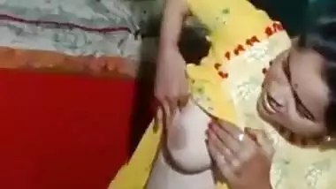 Saaali Showng Boobs t Jiijaajiii