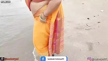 Extreme Busty Aunty Meher Pal Hottest Navel Belly Shakes In Public Beach