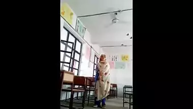 Muslim teen having a classroom sex with her tutor