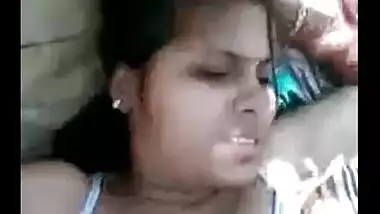 Tamil village bhabhi having a jungle sex