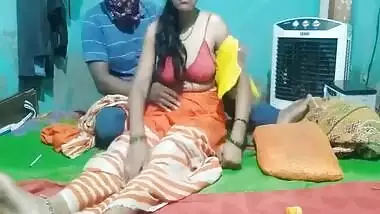 Desi Hot Bhabhi Blowjob and Fucking