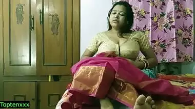 Indian xxx alone hot bhabhi amazing sex with unknown boy! Hindi new viral sex