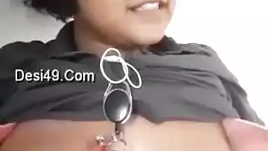 desi horny looking girl show big boobs