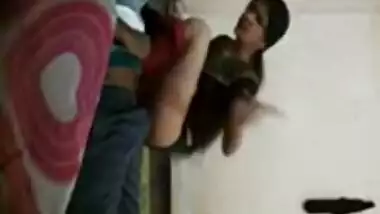 22 very cute gf in bf room full video