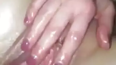 Fisting pussy chut faad, college gf and bf have fun at night