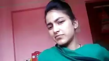 Today Exclusive- Cute Desi Girl Showing Her Boob And Wet Pussy