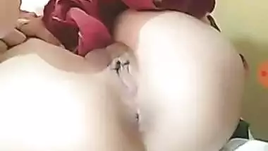 Young girl flash pussy live show